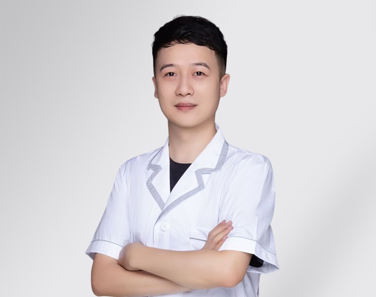长沙协雅医疗美容整形美容外科医生吴乃果医师肖像（专长眼部整形与鼻部整形）